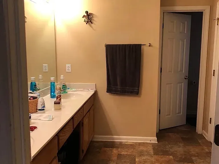 136 Oscar Ct — Photo 5