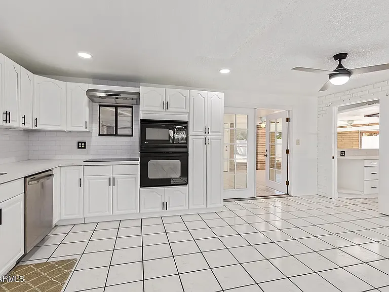 3849 E Sheena Dr — Photo 10