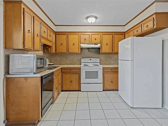 5th image of 1860 S Tallowood Dr APT C