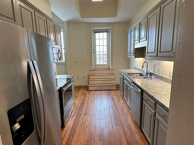 160A E Main St — Photo 5