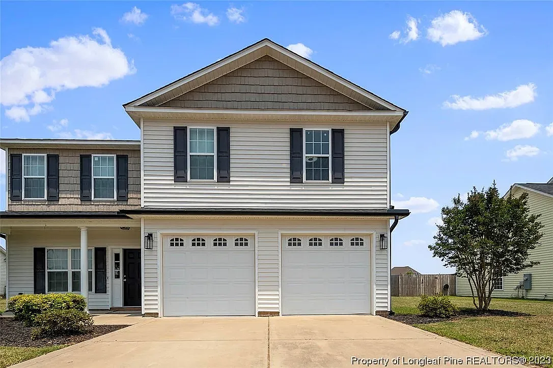 4 bed, 2.5 bath, 2792 sqft, $2,600 — Photo 4