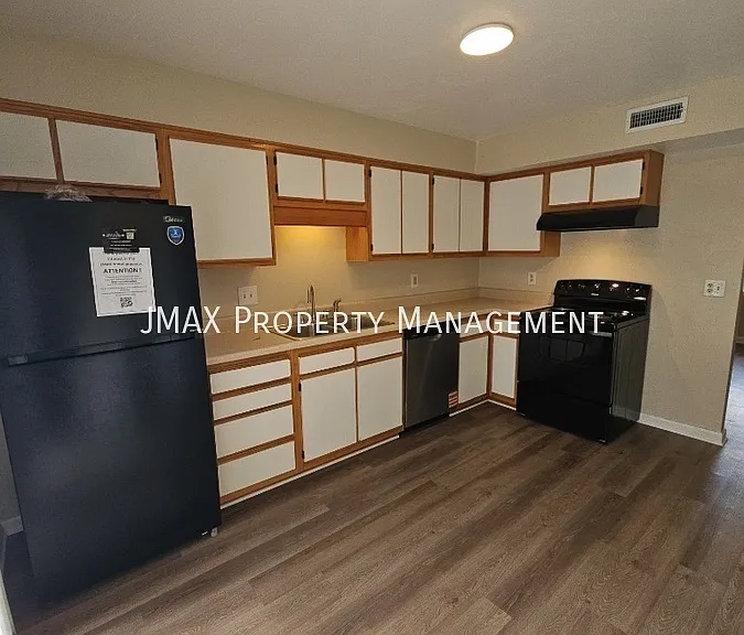 1816 Bennington St SE — Photo 4