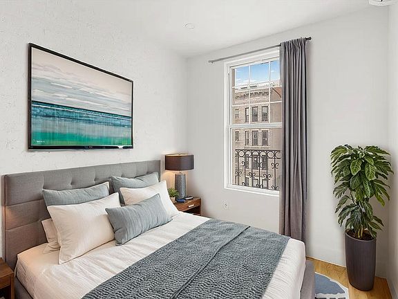 2nd image of 1440 Pacific St APT 6