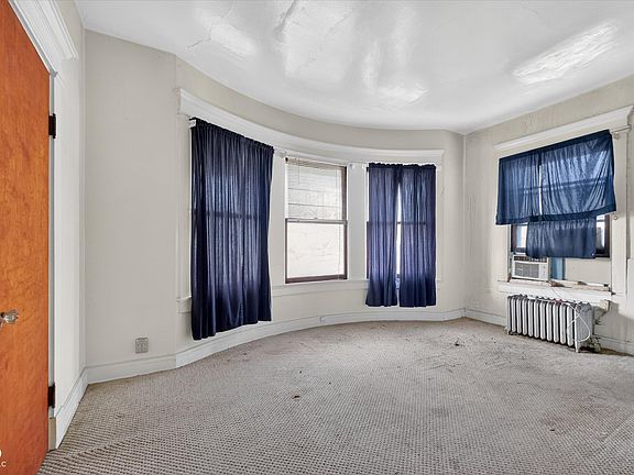 27th image of 720 Woodruff Place West Dr