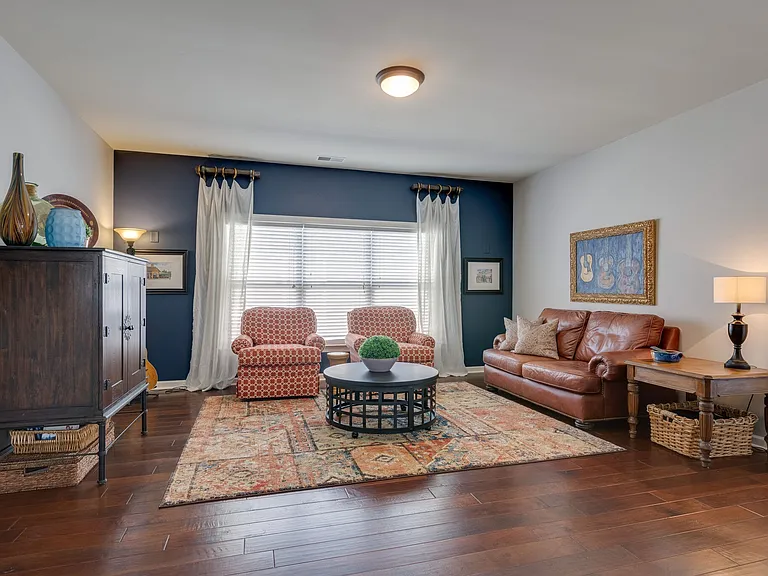 608 Patriot Ln — Photo 15