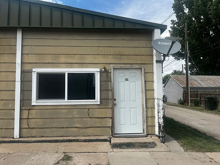 305 N Colorado Ave — Photo 2