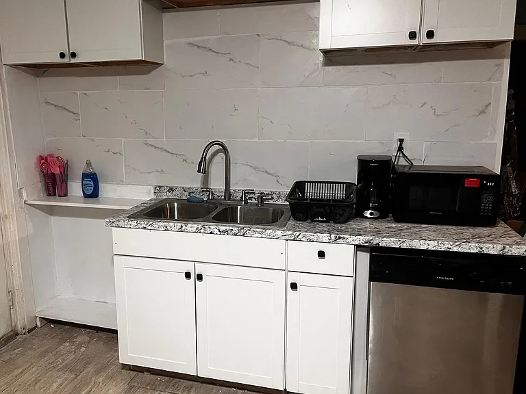 52 Park St #1 — Photo 3