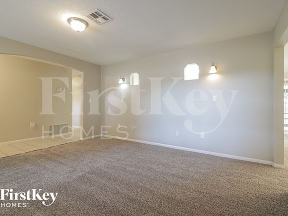 4th image of 1340 Sharon Dr