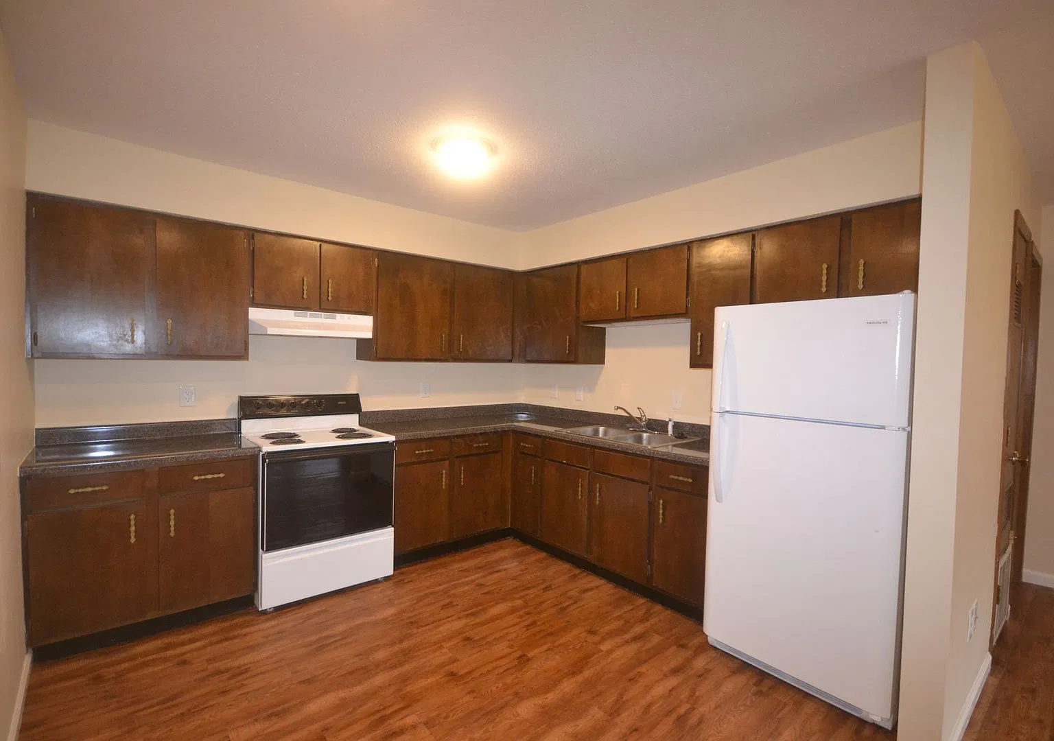 Edna Golden Homes — Photo 1