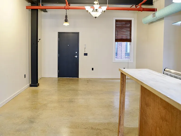 406 Lincoln St #207 — Photo 2