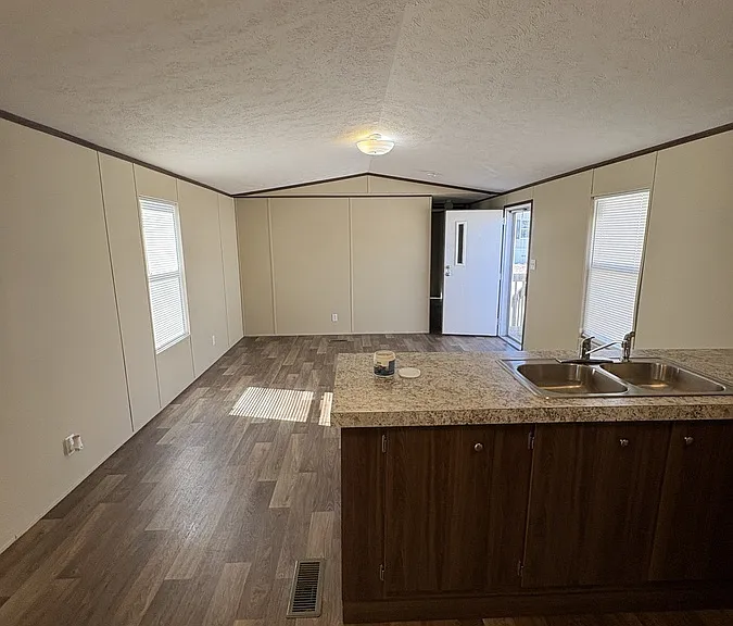 16 Amos Valley Dr — Photo 5
