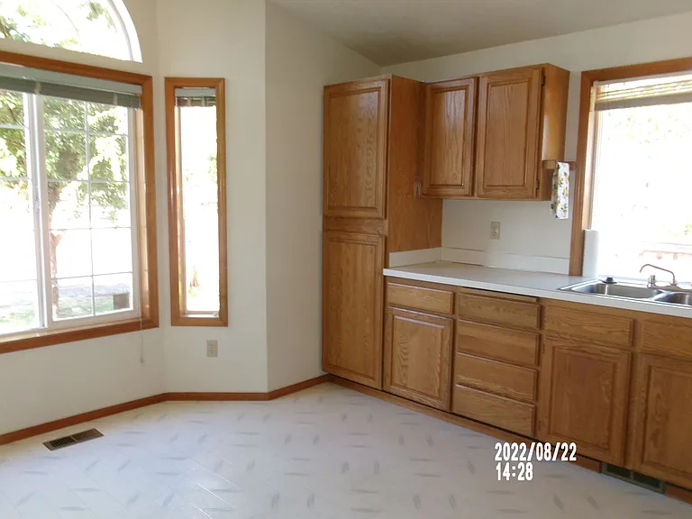 1431 SW Birdie Dr — Photo 14