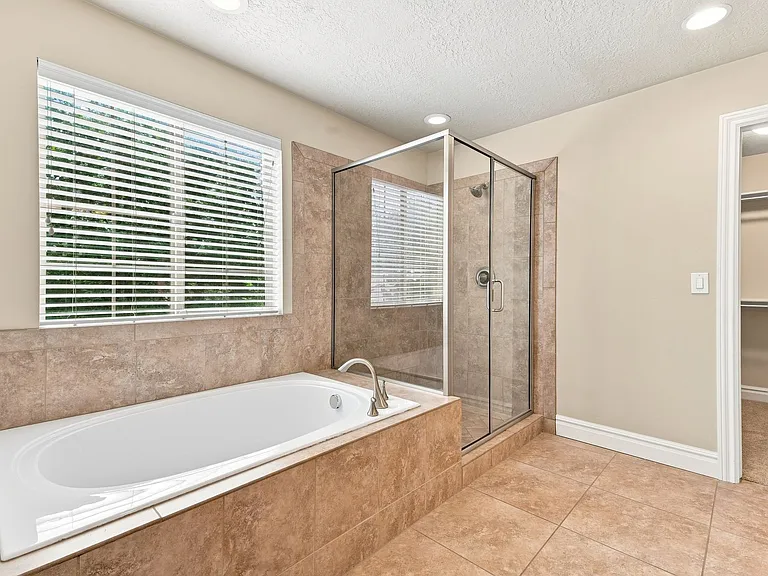 1360 E Foxmont Ln — Photo 20
