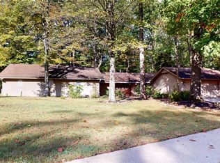 11650 River Moss Rd, Strongsville, OH 44136