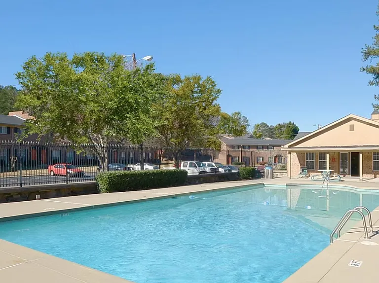 Greenbriar Commons — Photo 1