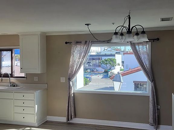 4th image of 127 Avenida Serra APT D
