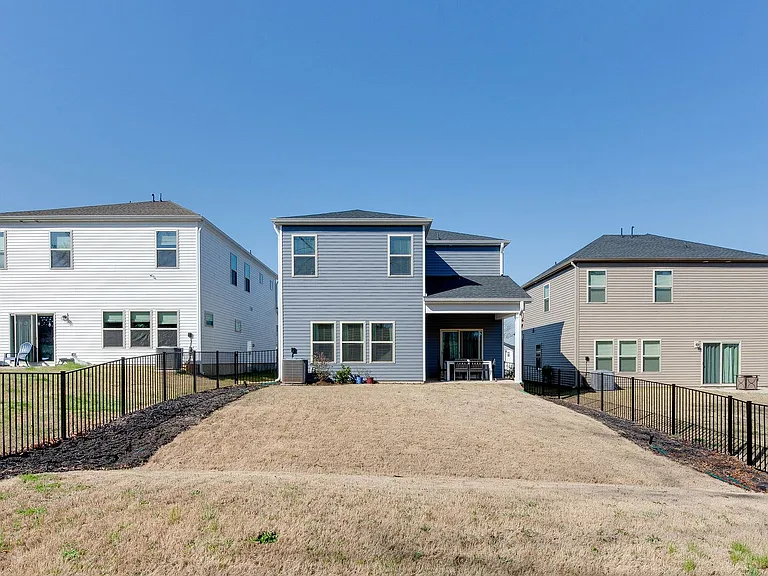 4009 Woodland View Dr — Photo 47