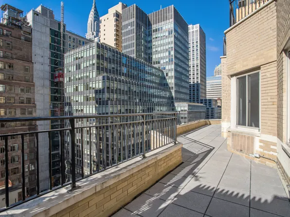 225 East 46th Street image 1 of 12