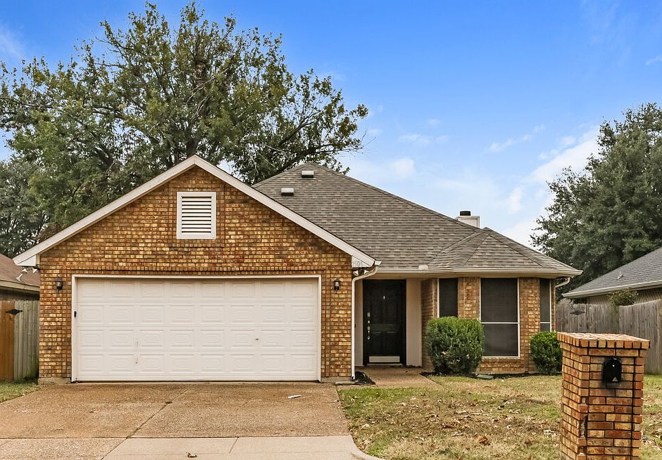 1st image of 1505 Gainsborough Way
