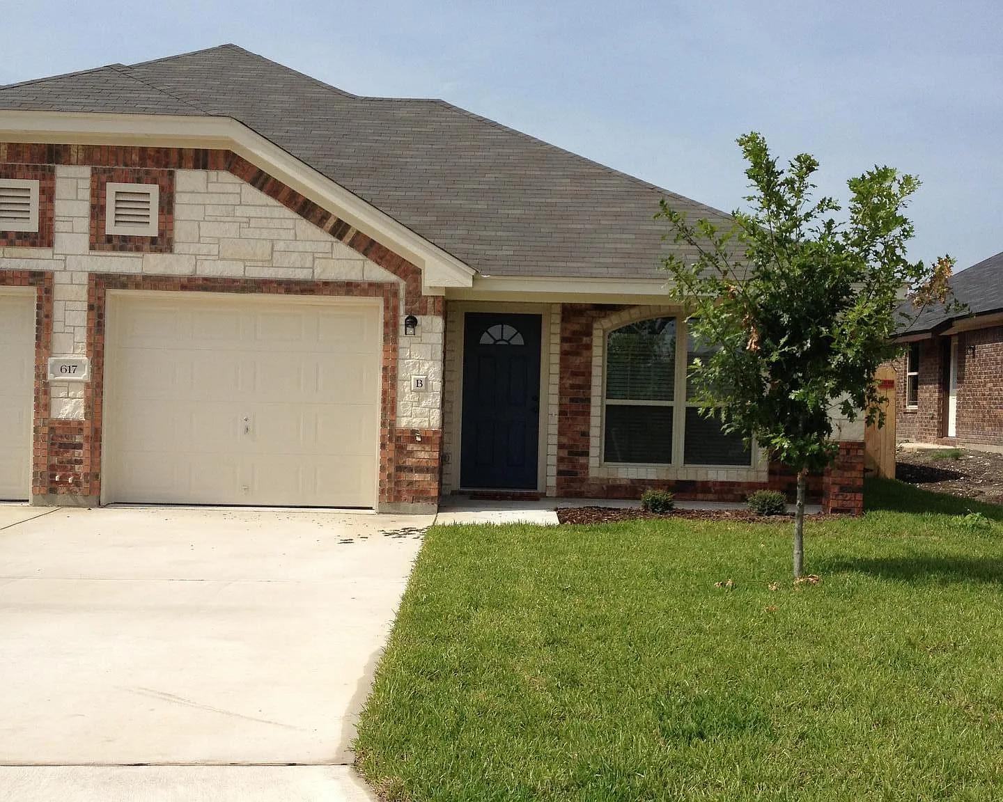 3 bed, 1352 sqft, $1,550 — Photo 1