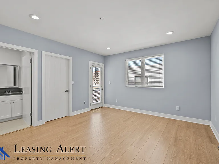 1957 Vista Del Mar St — Photo 14