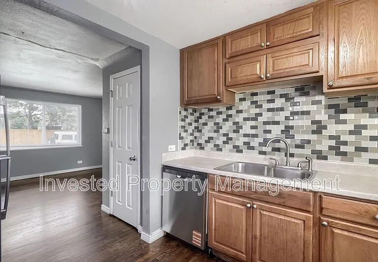 8316 E 16th Ave — Photo 8