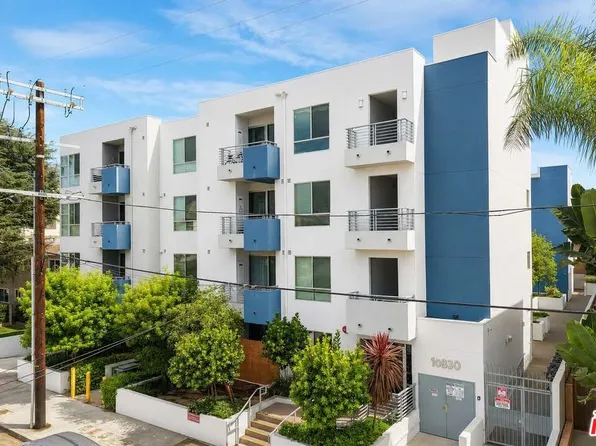 10850 Bloomfield St, North Hollywood, CA 91602