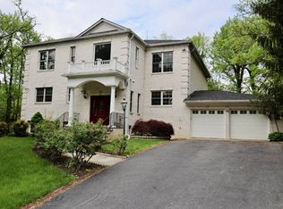 1310 Forestwood Dr, Mc Lean, VA 22101