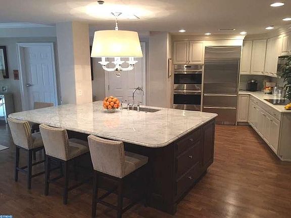 5th image of 1702 N Park Dr APT 24