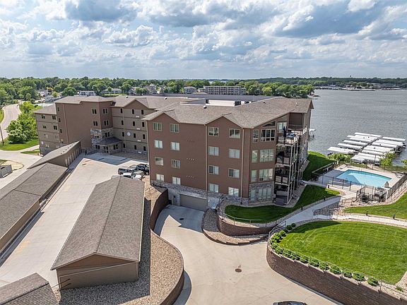 4th image of 570 Linden Dr Unit 203