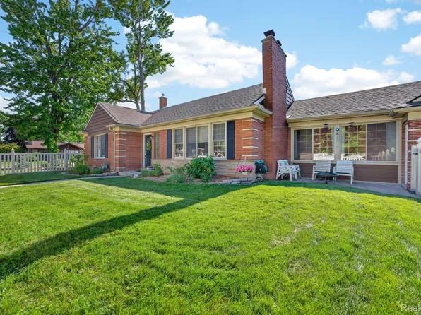 1710 23rd St, Wyandotte, MI 48192