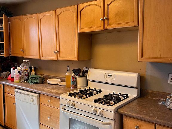 3rd image of 2027 N Burke Street