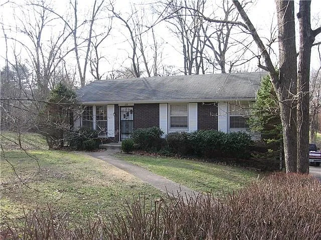 339 Clearview Drive pet friendly home for rent! — Photo 1