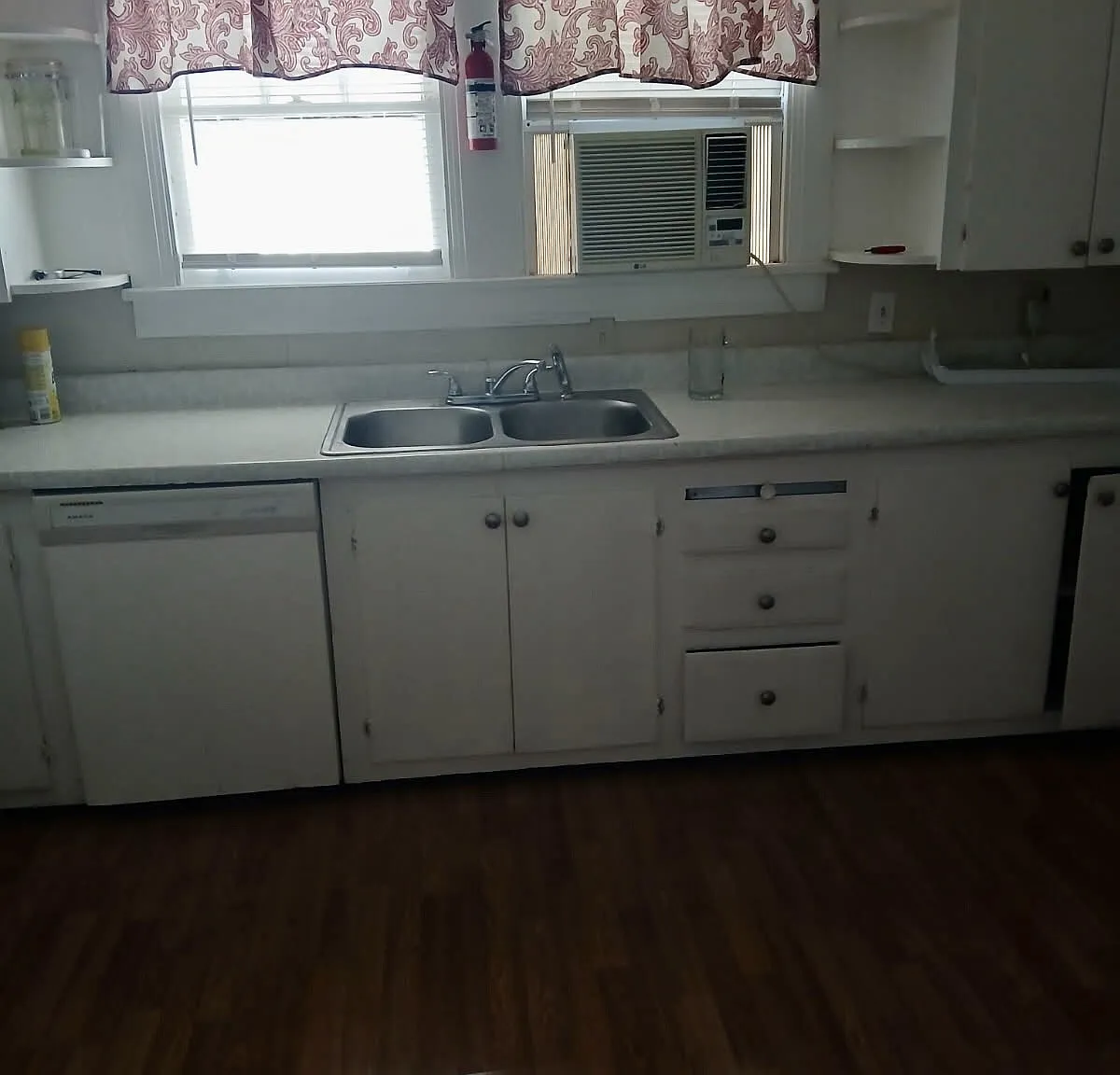 3 bed, 1.5 bath, 1200 sqft, $2,000 — Photo 4