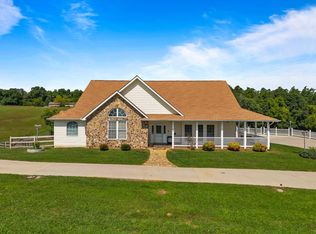 838 Chestnut Grove Rd, Dandridge, TN 37725