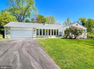 8101 Newbold Ln, Laverock, PA 19038