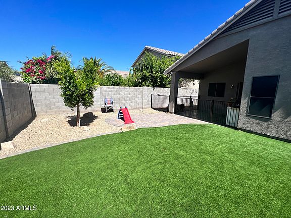 3rd image of 8751 W PARADISE Drive