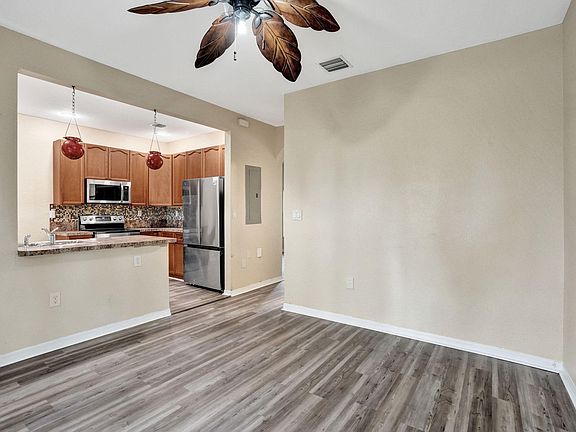 5th image of 3373 Merrick Lane #705