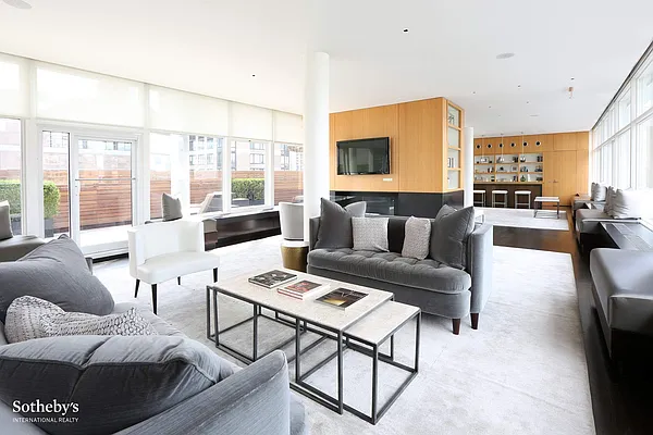 Rented by Sotheby's International Realty | media 35