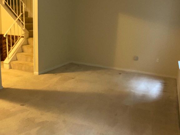 5th image of 4704 S Park Ct