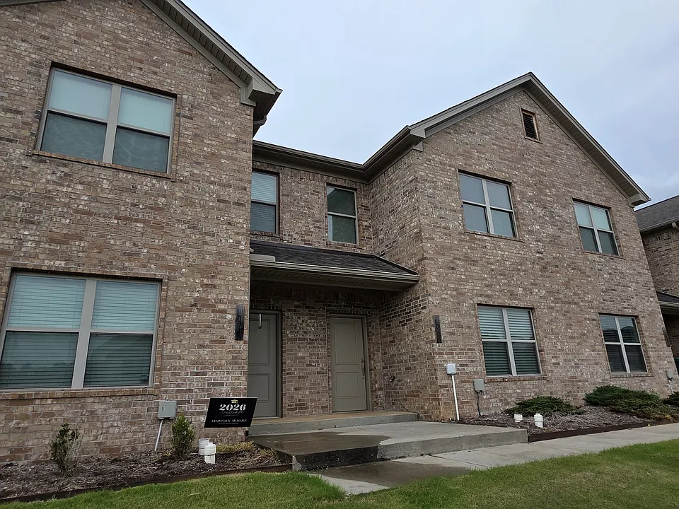 1010 Grand Teton Dr