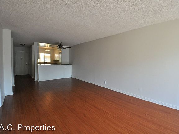 5th image of 12245 Chandler Blvd APT 204