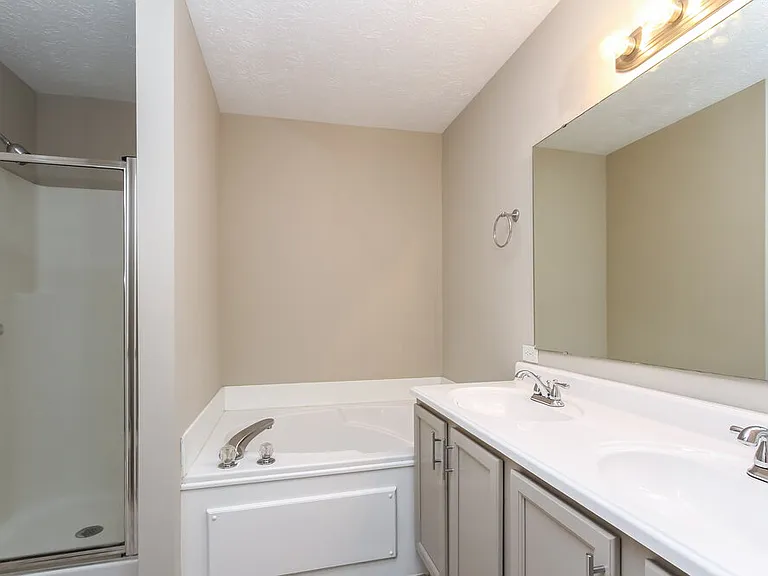 1255 Spring Ridge Cir — Photo 9