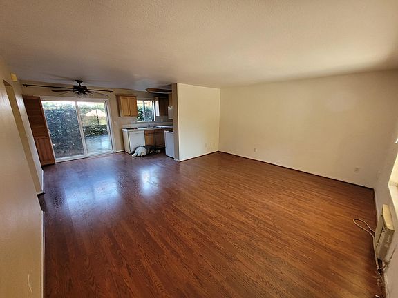 4th image of 3783 Wilson Ave Unit B