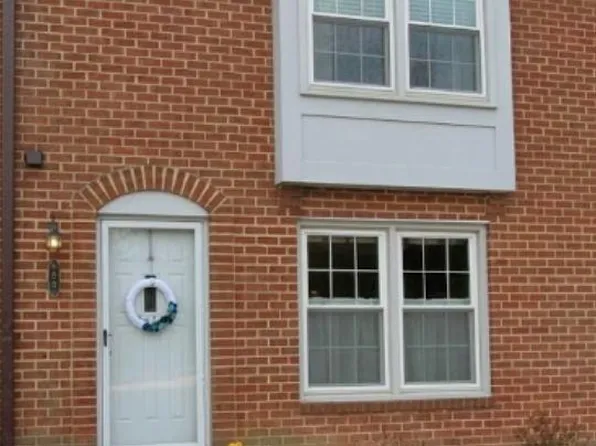 5603 Independence Cir, Alexandria, VA 22312