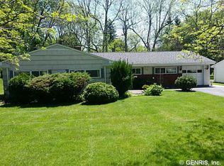 46 Hemingway Dr, Rochester, NY 14620