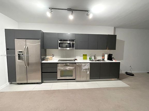 3rd image of 31 SE 6th St APT 2306