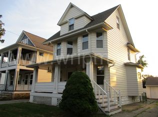 1444 Lauderdale Ave, Lakewood, OH 44107
