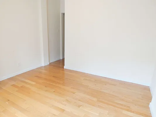 Rented by Town Residential | media 27