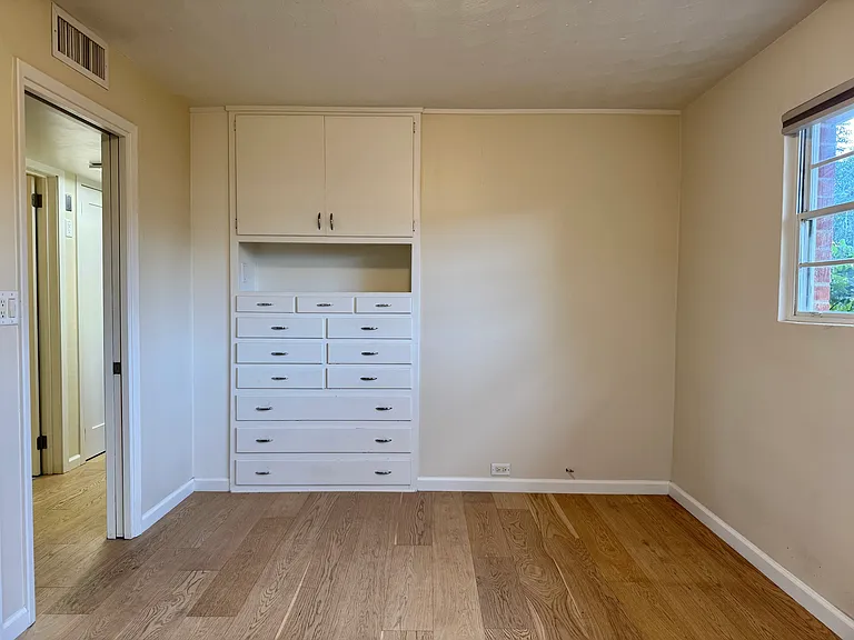 222-3 E Roger Rd #1 — Photo 9